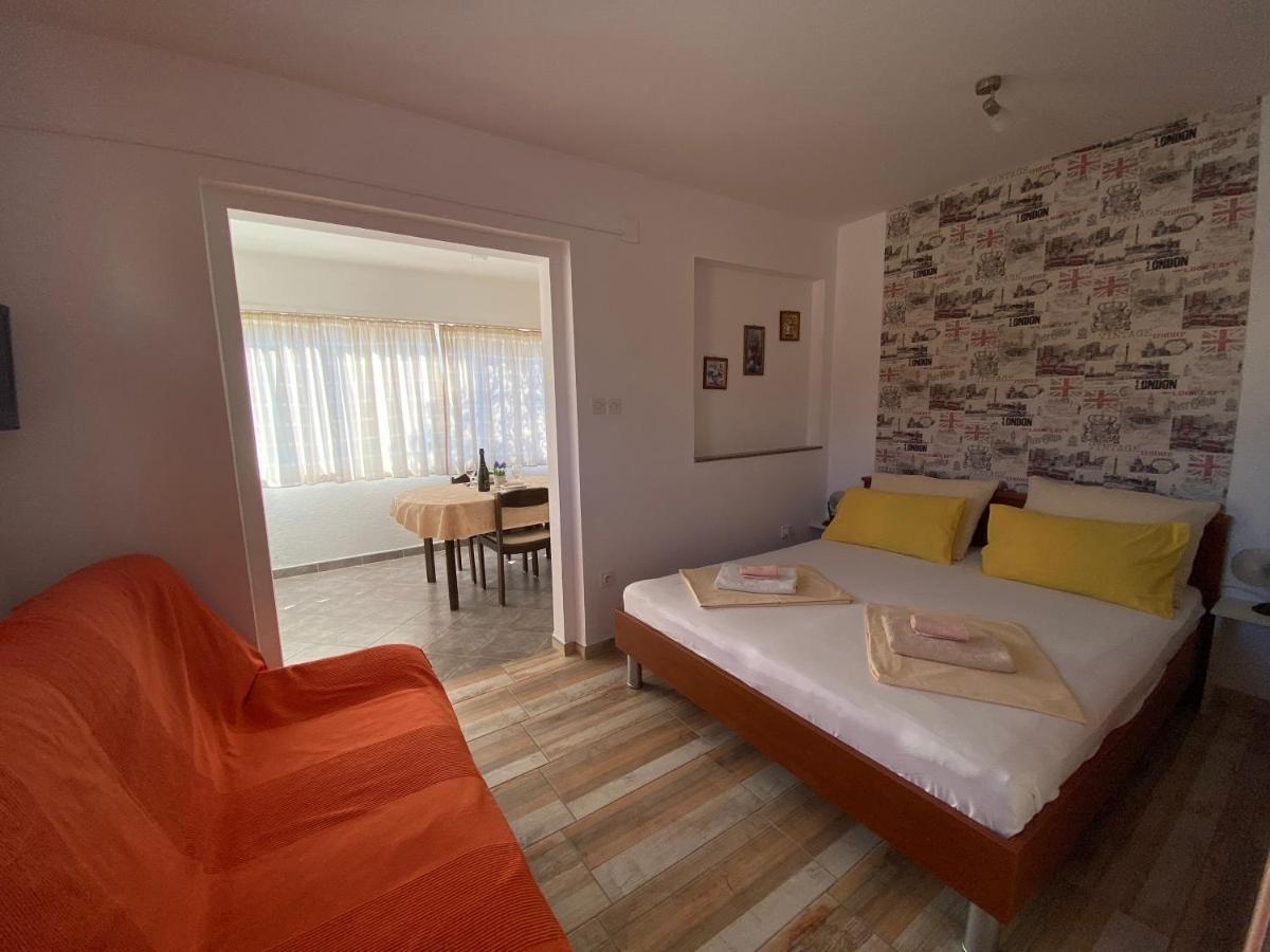 Guest House Dijana Krk Town Εξωτερικό φωτογραφία