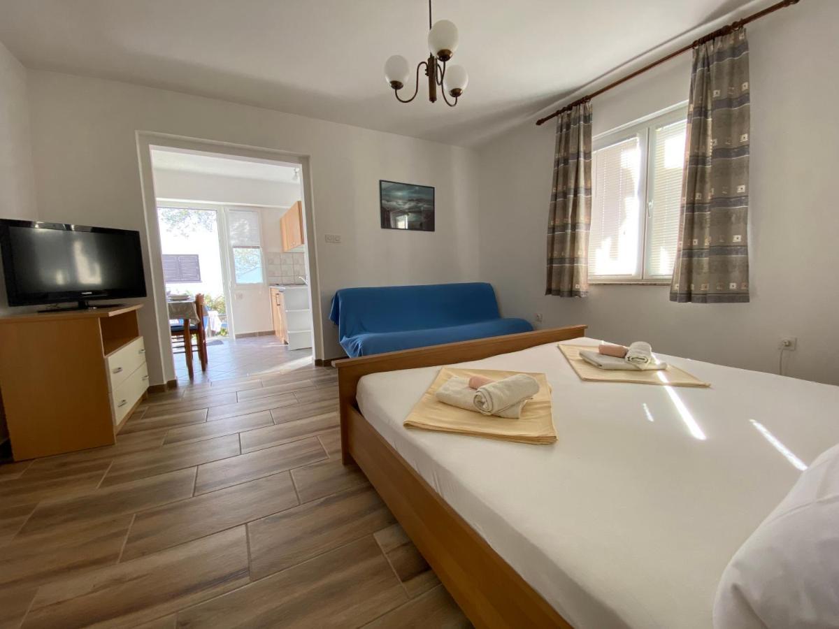 Guest House Dijana Krk Town Εξωτερικό φωτογραφία
