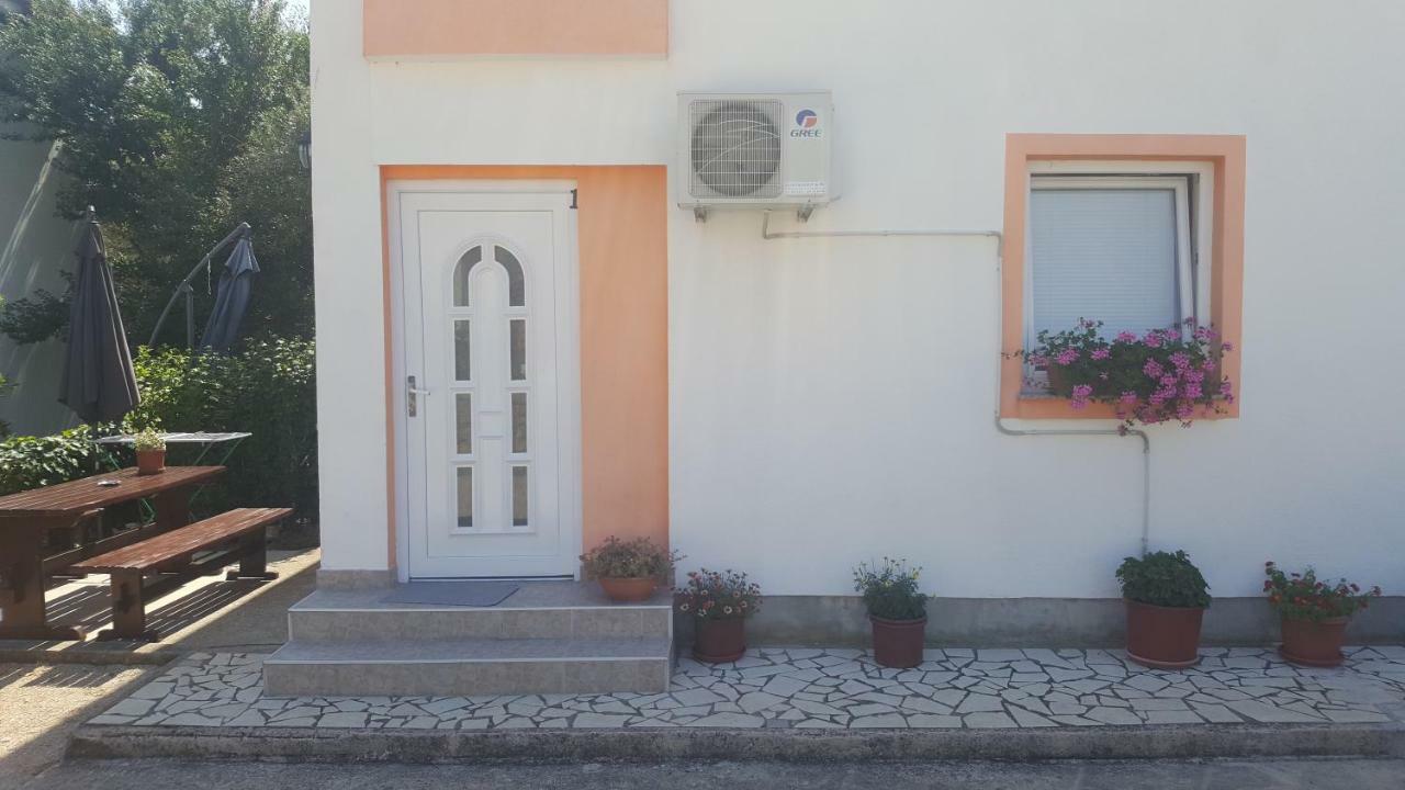 Guest House Dijana Krk Town Εξωτερικό φωτογραφία