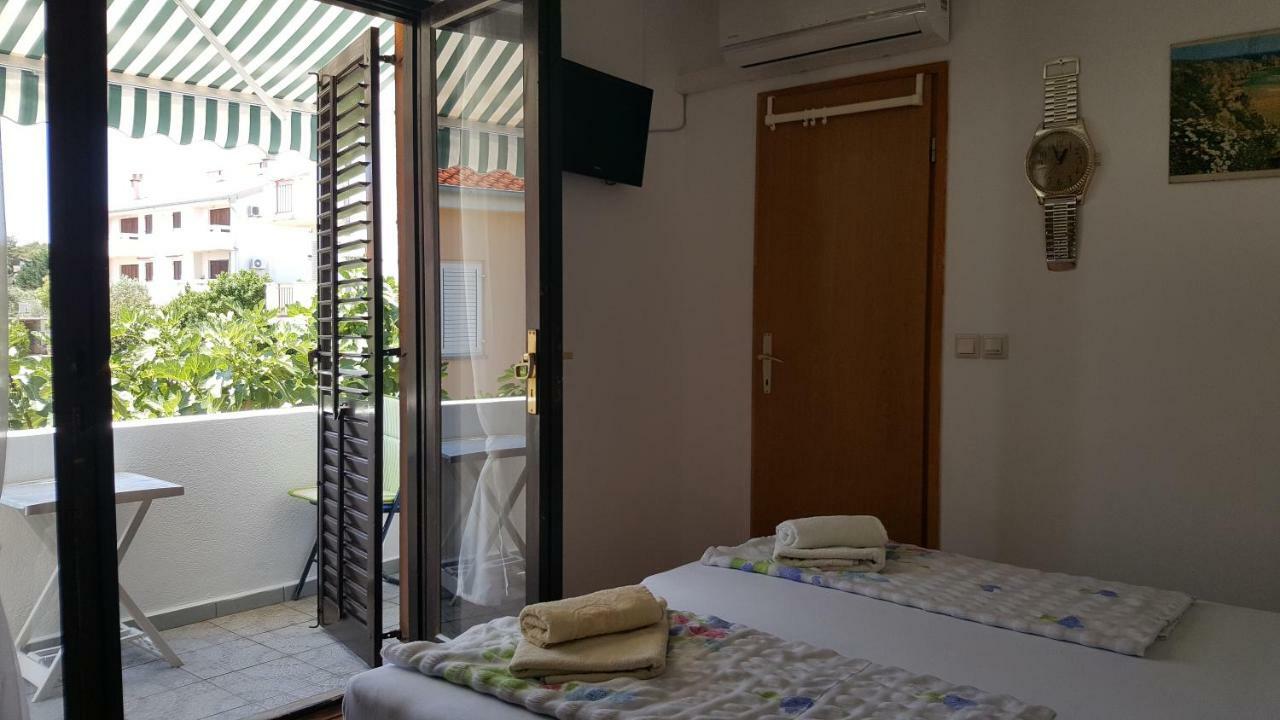 Guest House Dijana Krk Town Εξωτερικό φωτογραφία